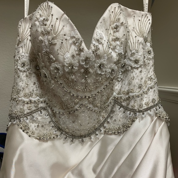 Rivini wedding dress size 6 NWT - Picture 2 of 7